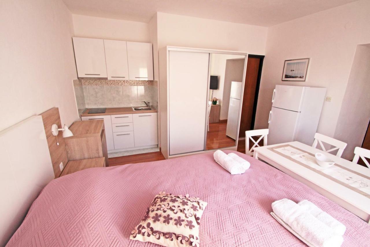 Apartments Kondric Vinjerac Esterno foto